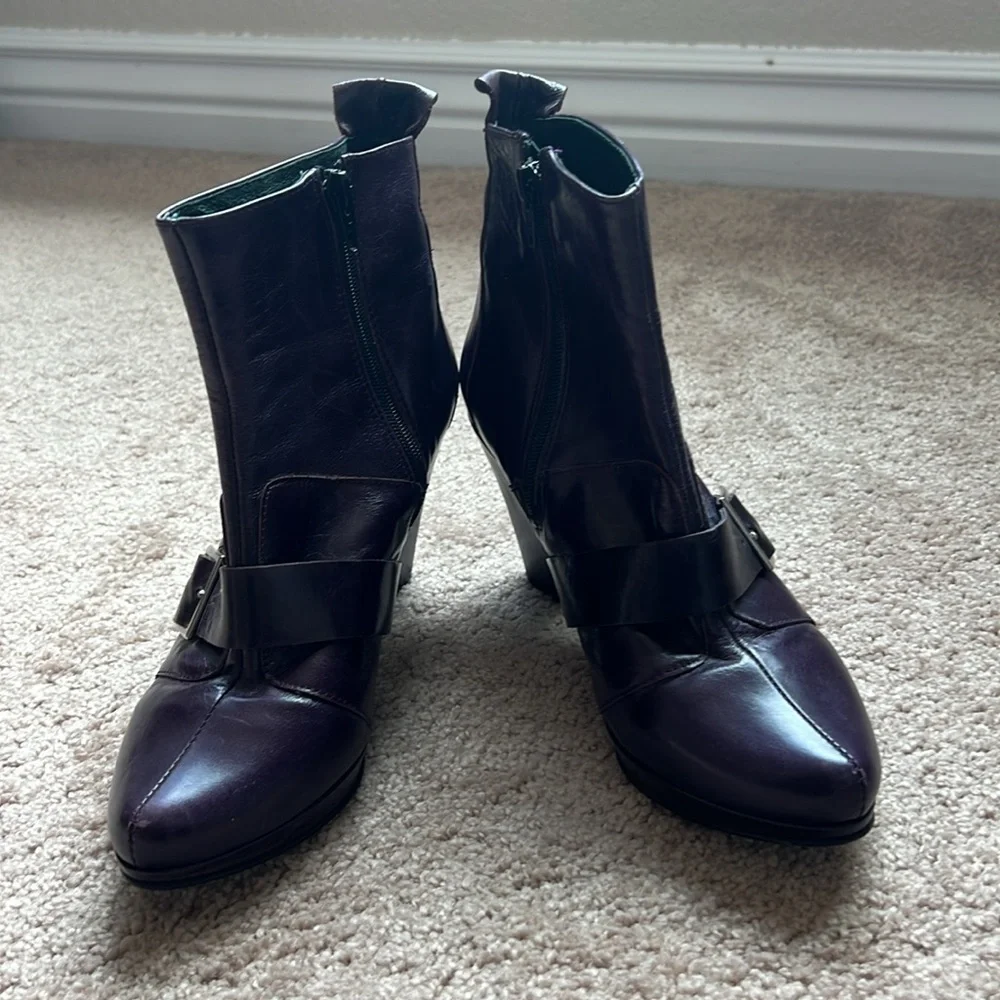 Lola Torres Leather Ankle Boots (eggplant)